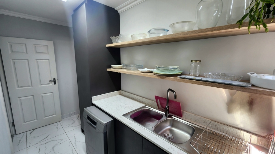 3 Bedroom Property for Sale in Hartenbos Heuwels Western Cape